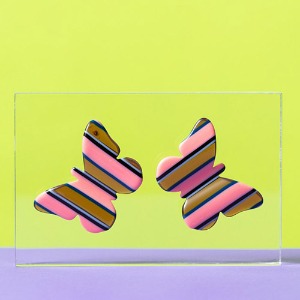 [에이프릴 예나] Stripe Flying Butterfly - Pink,귀걸이,아크릴귀걸이,마이부